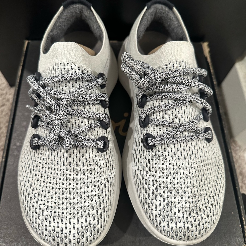 Allbirds - Women’s Tree Dasher Light Grey Size 6.5 Like New